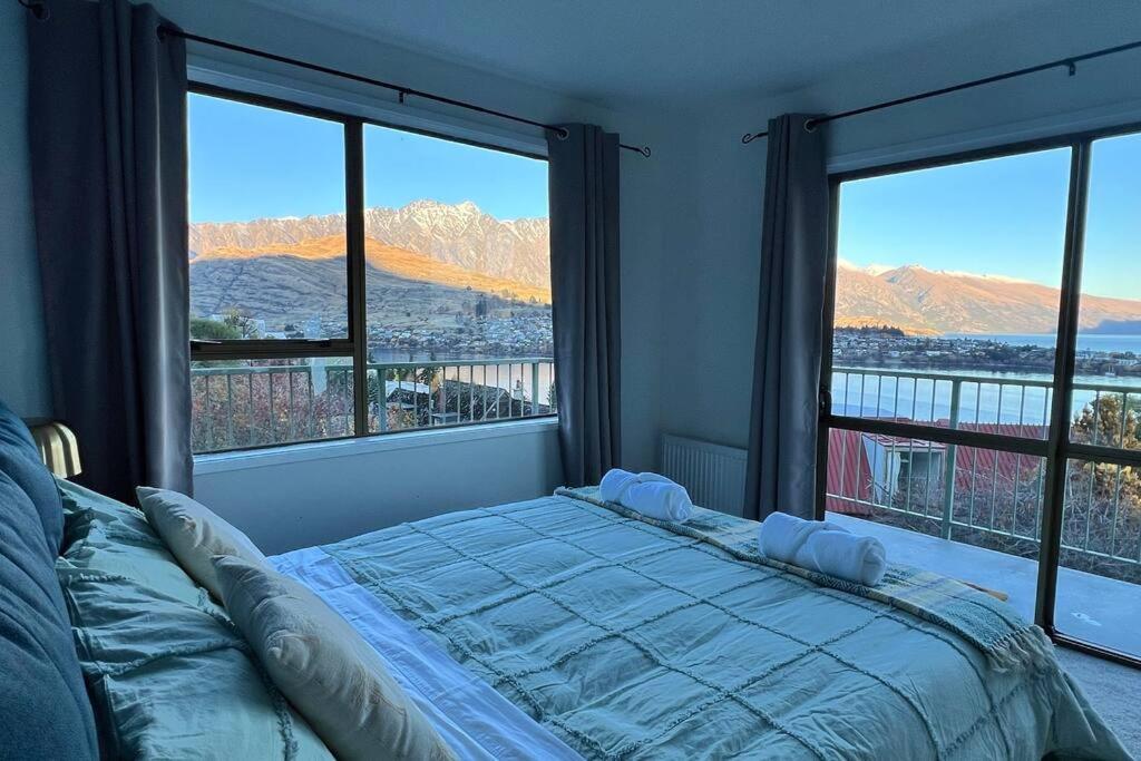 Lakeview Home Retreat At Queenstown Hill Bagian luar foto